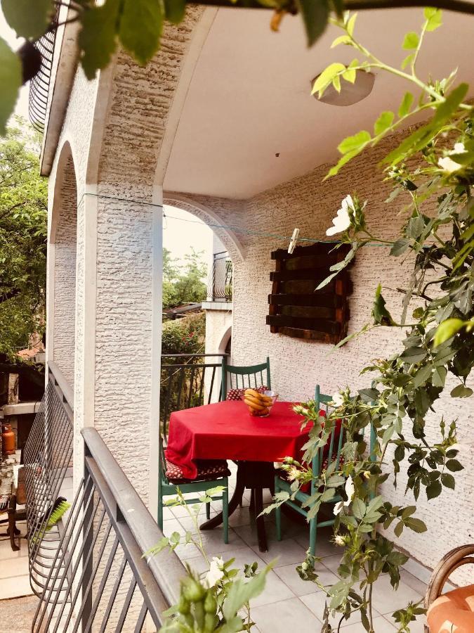 B. Ela Rooms Porec Exterior photo
